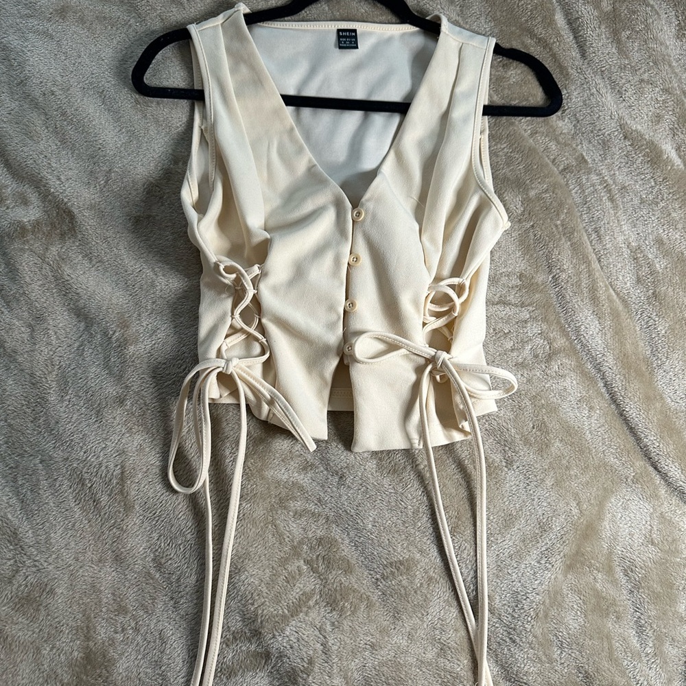 SHEIN Cream Cut Out Tie Front Tank Top